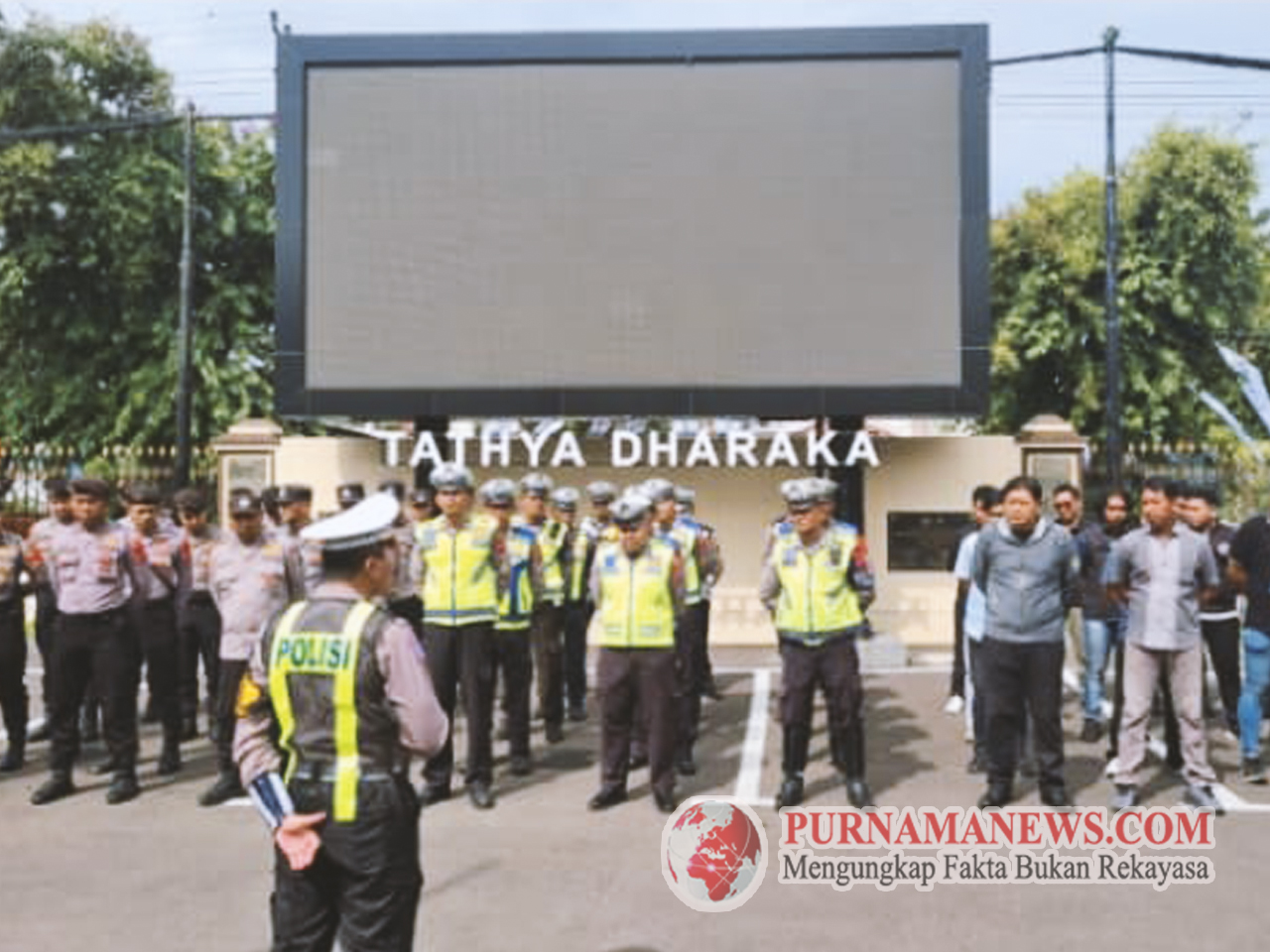 Pelaksanaan apel arahan pimpinan (APP) yang dipimpin Kastalantas Polres Kediri Kota AKP Tutud Yudho Prastyawan, S.H.