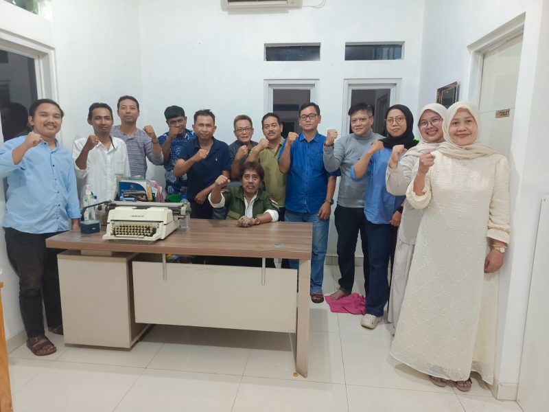 Sekjen PPP bersama Pengurus Dpc dan Pac PPP Depok (Foto:Purnamanews/Bachtiar)