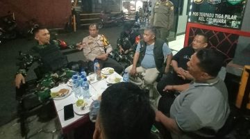 Patroli/Siskamling Keliling Koramil 01/Jatinegara Jaga Wilayah Tetap Aman Dan Kondusif