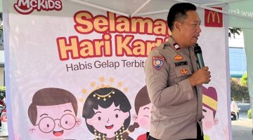 Peringati Hari Kartini, Polisi Edukasi Siswa SD Soal Keselamatan Berkendara