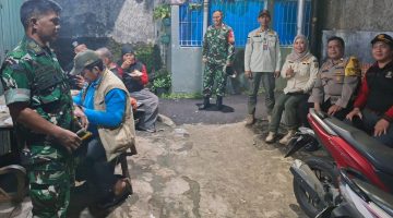 Patroli Komduk Koramil Cipayung, Sinergi TNI-Polri Dan Warga Jaga Malam