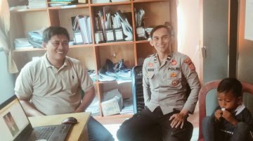 Bhabinkamtibmas Polsek Bojongmanik Polres Lebak Sambangi Warga di Desa Binaan