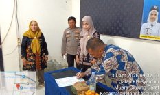 Kapolsek Rangkasbitung Polres Lebak di Wakili Bhabinkamtibmas Hadiri Acara Sertijab Kepala Kelurahan Muara Ciujung Barat