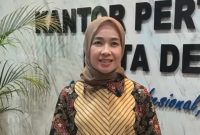 Alya Rohali, Aktris, Presenter, Model, Ratu Kecantikan, Pengusaha dan juga sebagai Notaris/PPAT, saat Kunjungi Kantor BPN Depok (Foto: Purnamanews/Yudi Bahtiar)