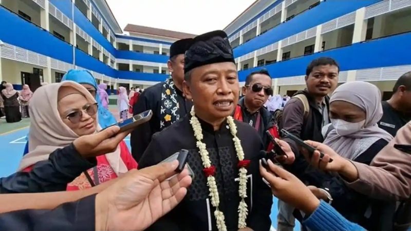 Walikota Depok Supian Suri, pada saat wawancara dengan awak media
(Foto: Purnamanews/Yudi Bahtiar)
