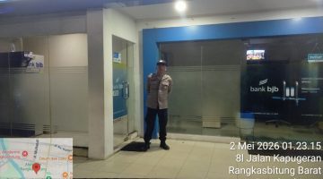KSPKT I Polsek Rangkasbitung Polres Lebak Patroli Obvit di Seputaran Perbankan Cek Mesin Atm Milik Bank BJB