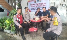 Polsek Penjaringan Laksanakan Pendekatan Humanis Dengan Door To Door Dan Ngopi Kamtibmas Di Kamal Muara