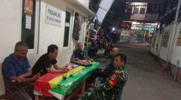 Babinsa Koramil 03/Ps.Rebo-Ciracas Bersama Warga Gelar Patroli/Siskamling Ciptakan Wilayah Aman Dan Kondusif