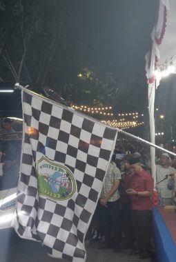 Bupati Sampang Lepas 618 Jemaah Haji, Suasana Haru Iringi Keberangkatan ke Tanah Suci