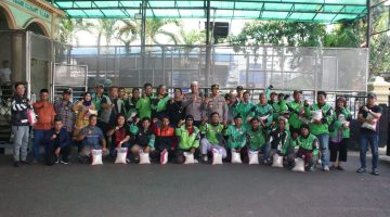 Polsek Tamansari Bagikan Beras Kepada Anggota Sabuk Kamtibmas Dalam Jumat Peduli