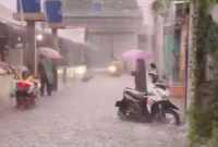 Penampakan Banjir Jl. Kincir Air Rt 03/02 Kelurahan Bojong Baru Kecamatan Bojong Gede Kabupaten Bogor (Foto: Yudi Bahtiar / Purnamanews com)